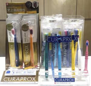 CRAPROX（クラップロックス）の歯ブラシのことなら、港区赤坂・溜池山王の歯医者、寺西歯科医院までご相談ください。